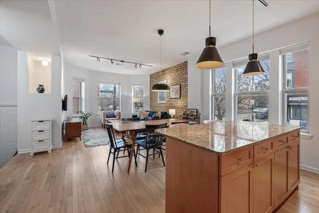 $399,000 | 2300 North Kimball Avenue, Unit 1, Chicago, IL 60647