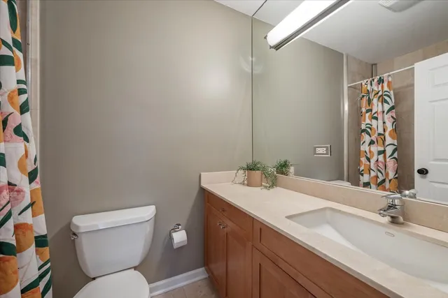 $399,000 | 2300 North Kimball Avenue, Unit 1, Chicago, IL 60647