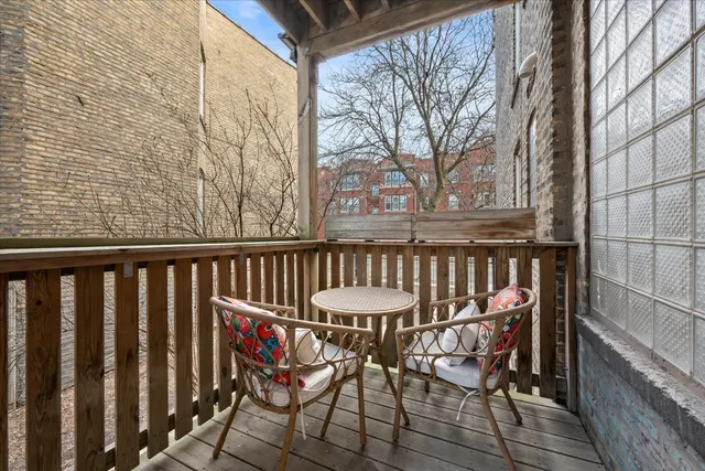 $399,000 | 2300 North Kimball Avenue, Unit 1, Chicago, IL 60647