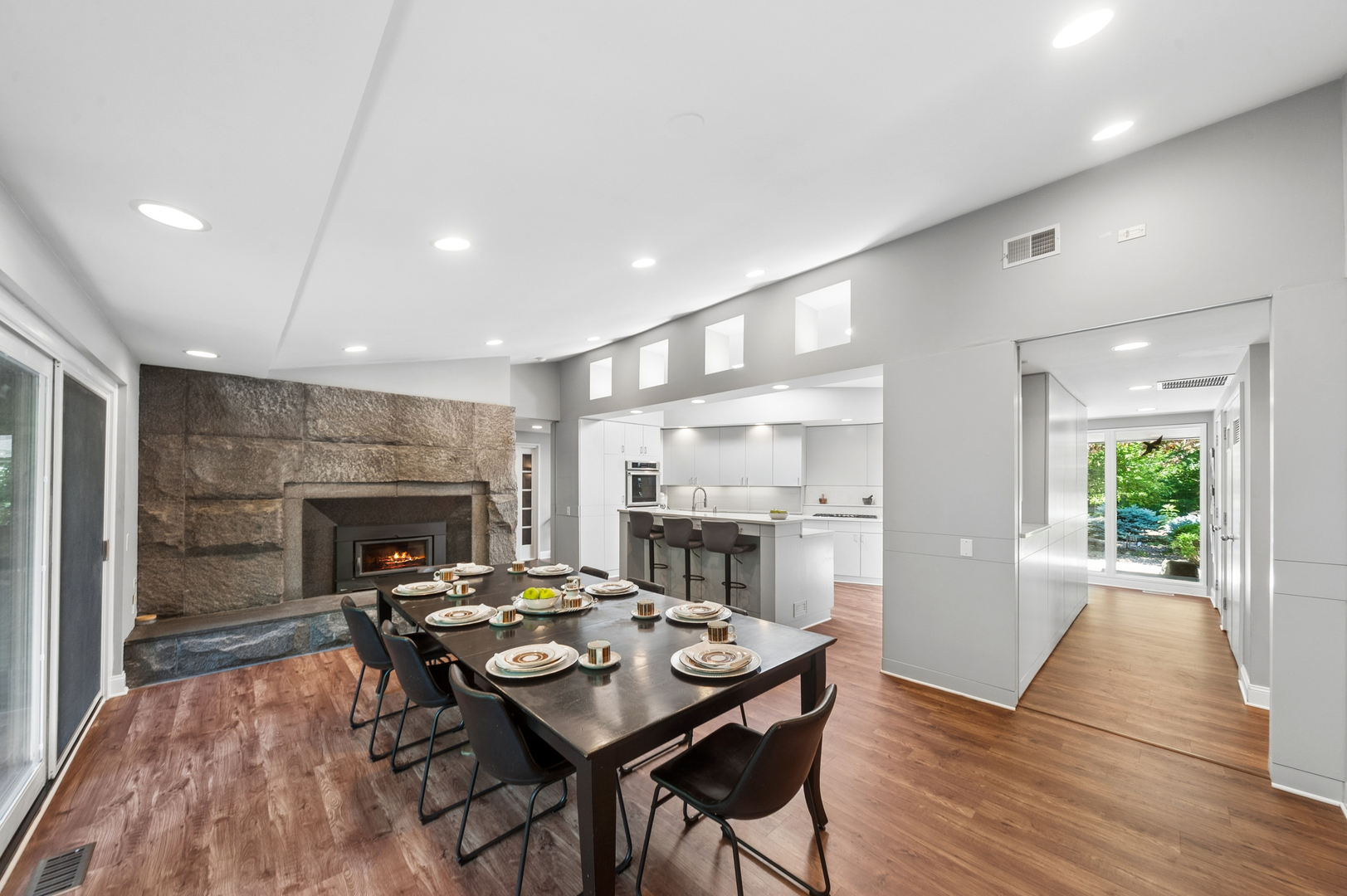3035 Blackthorn Road Riverwoods, IL 60015 - Photo 9 of 46