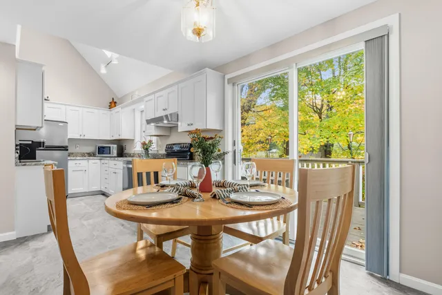 $749,000 | 2 Bunker Hill Terrace, Scarborough, ME 04074
