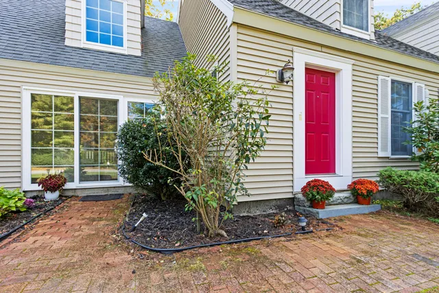 $749,000 | 2 Bunker Hill Terrace, Scarborough, ME 04074