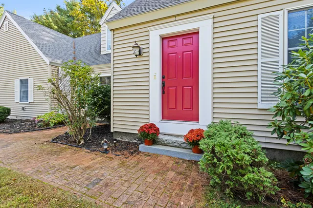 $749,000 | 2 Bunker Hill Terrace, Scarborough, ME 04074