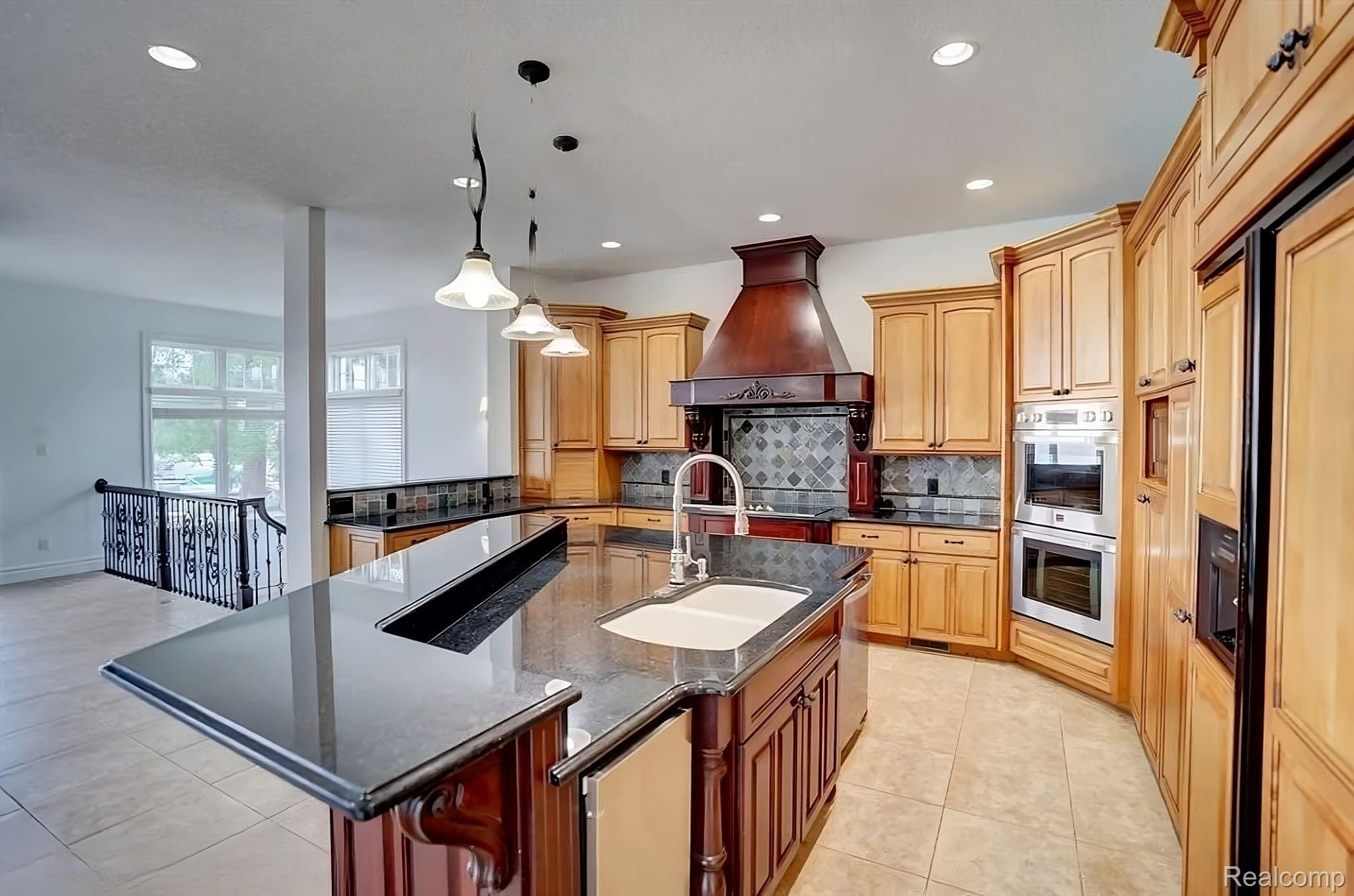 2571 North Long Lake Road Fenton, MI 48430 - Photo 16 of 78