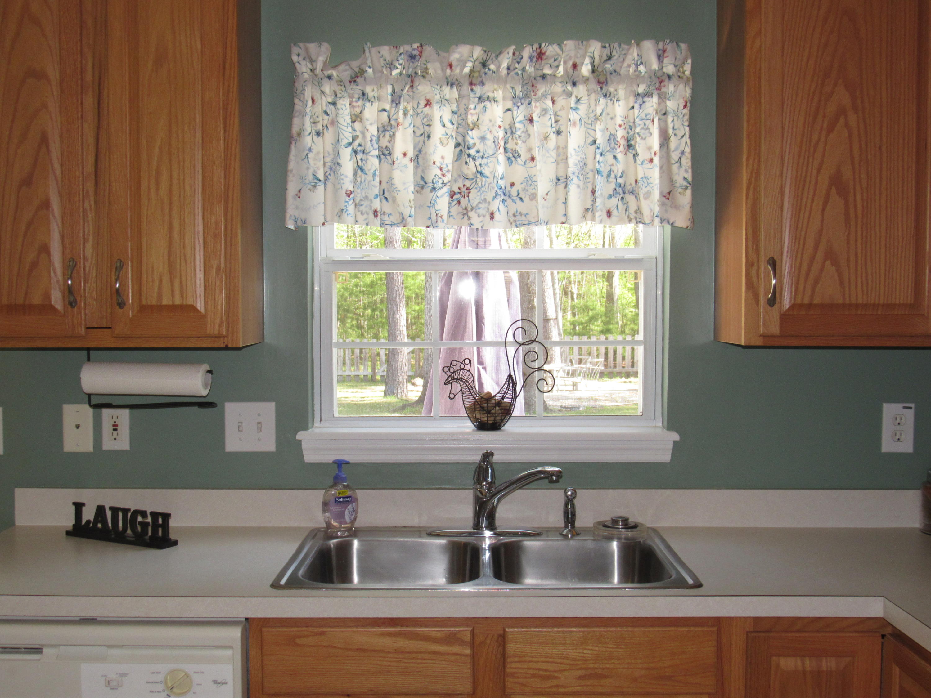 115 Oakbluff Road Summerville, SC 29485 - Photo 17 of 35 Enjoy the Backyard!