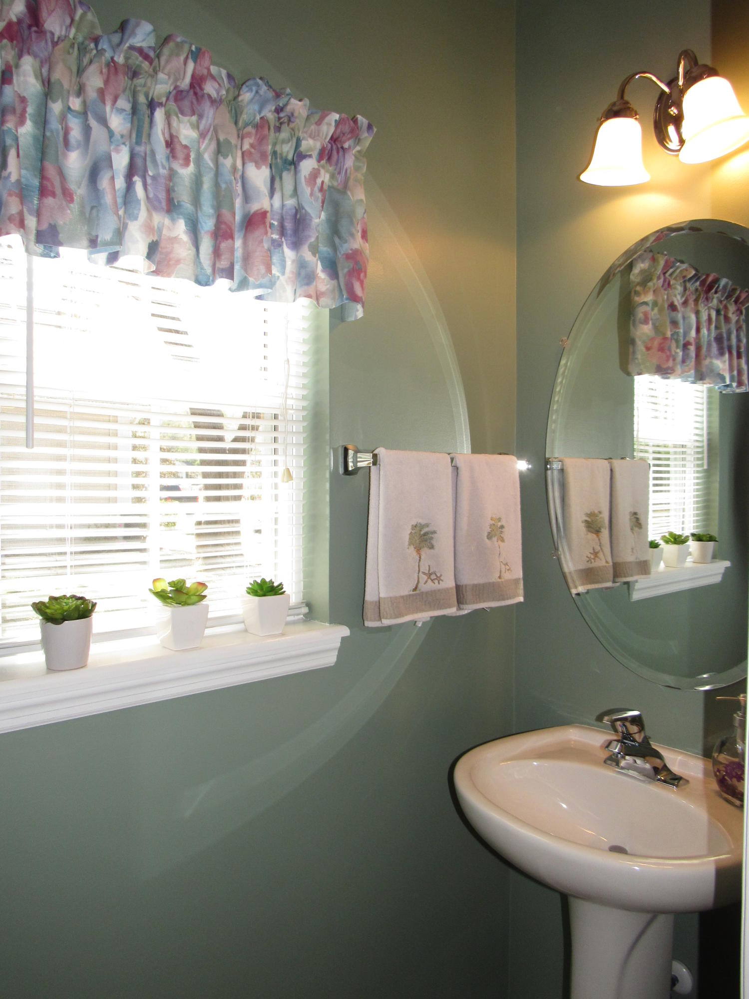 115 Oakbluff Road Summerville, SC 29485 - Photo 23 of 35 Half Bath