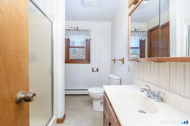 $389,900 | 15 Wolcott Street, Southington, CT 06489