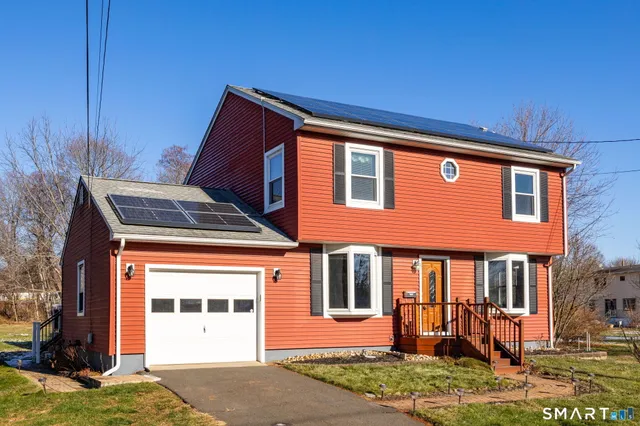 $389,900 | 15 Wolcott Street, Southington, CT 06489