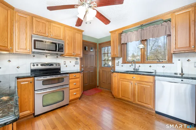 $389,900 | 15 Wolcott Street, Southington, CT 06489