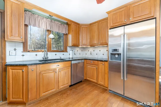 $389,900 | 15 Wolcott Street, Southington, CT 06489