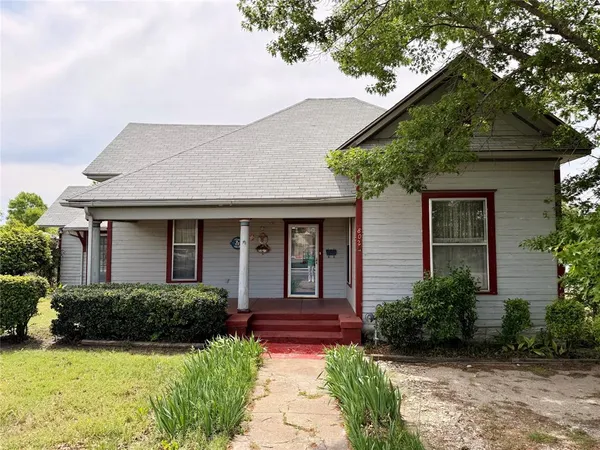 $179,900 | 802 East Main Street, Hamilton, TX 76531