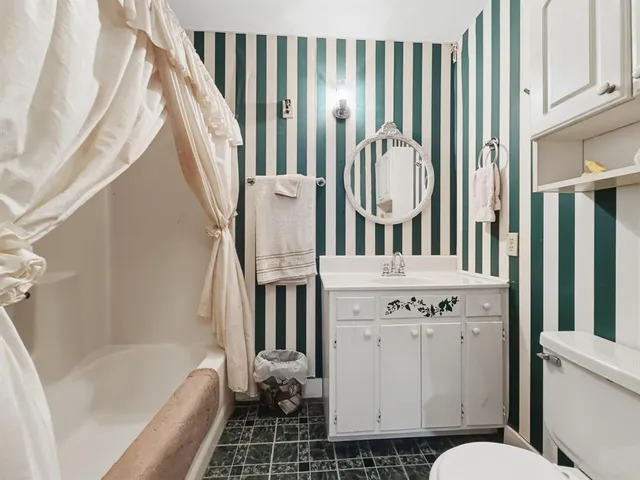 $195,000 | 802 East Main Street, Hamilton, TX 76531