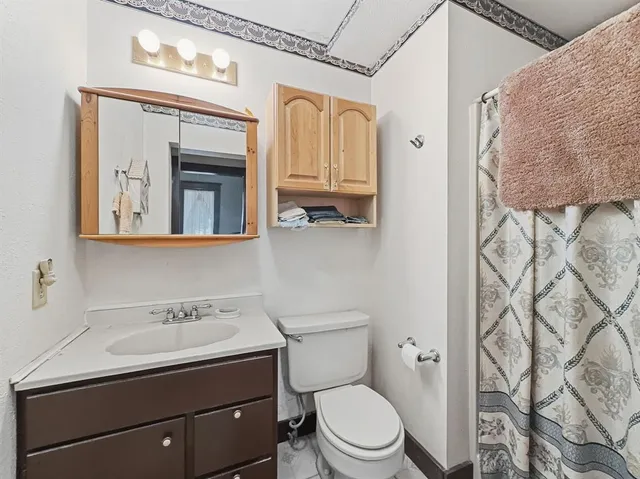 $195,000 | 802 East Main Street, Hamilton, TX 76531