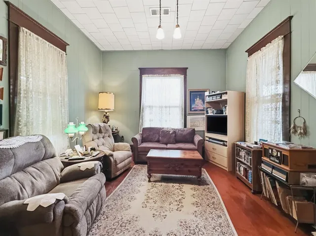 $195,000 | 802 East Main Street, Hamilton, TX 76531