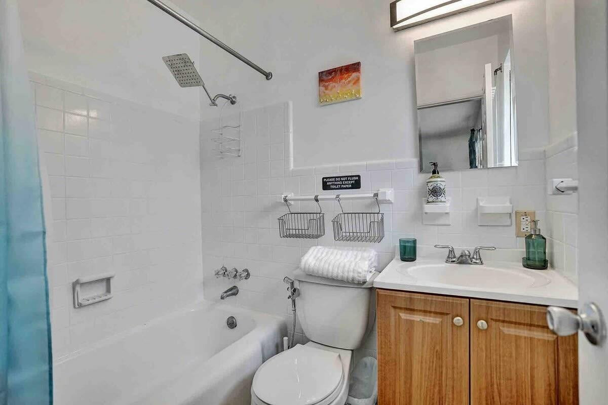 326 Walnut Street Hollywood, FL 33019 - Photo 15 of 18 Photo 15