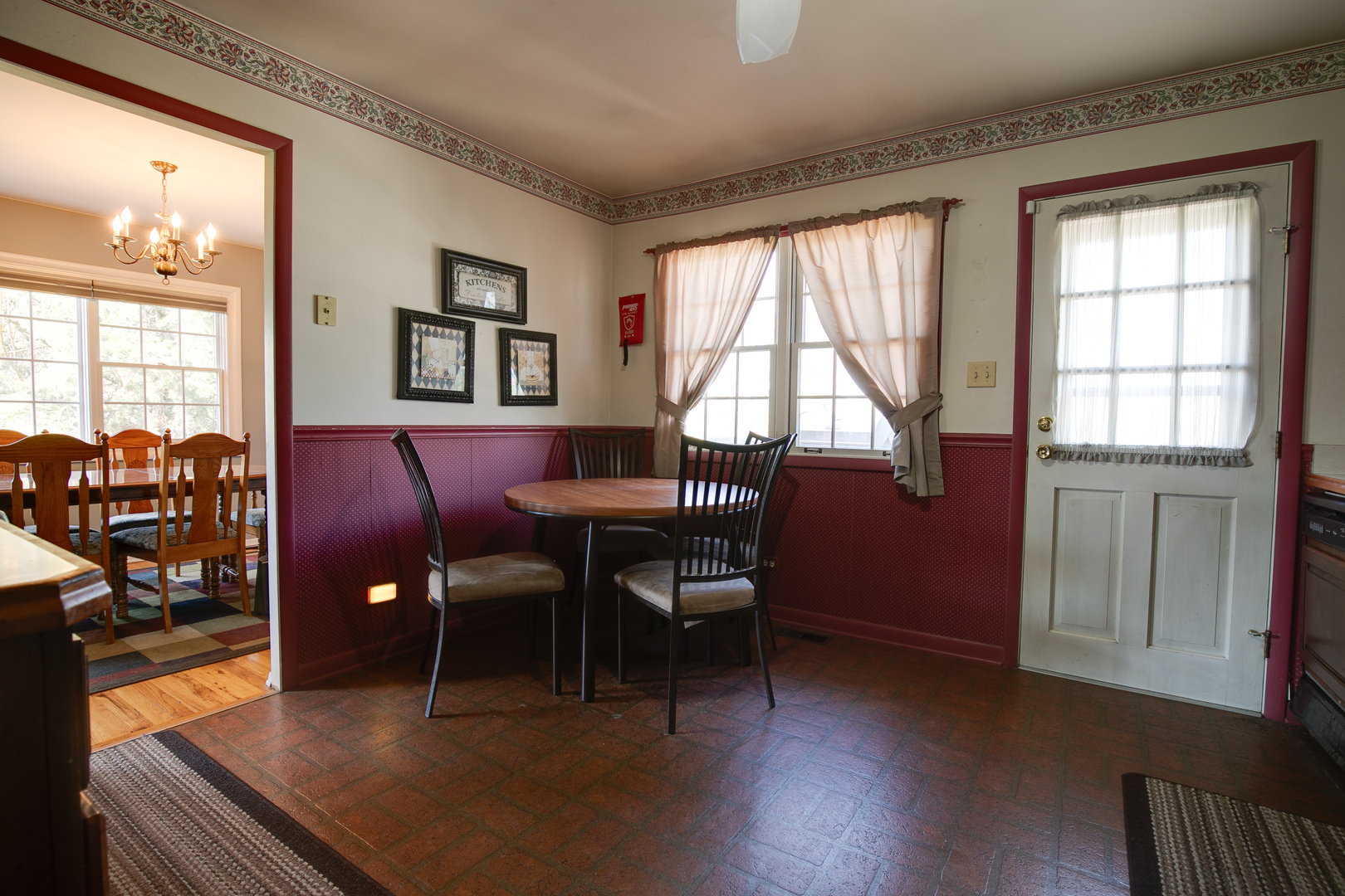 21W137 Everest Road Lombard, IL 60148 - Photo 8 of 19
