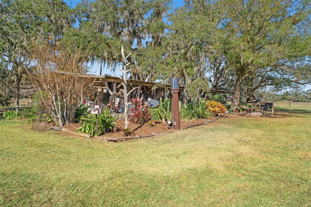 28121 Miller Road Dade City, FL 33525 - Photo 7 of 74 Gallery Image 7