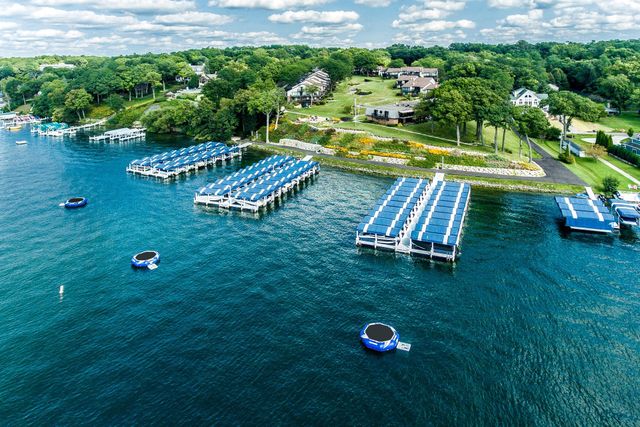 1070 South Lake Shore Drive, Unit 4A2, Lake Geneva, WI 53147