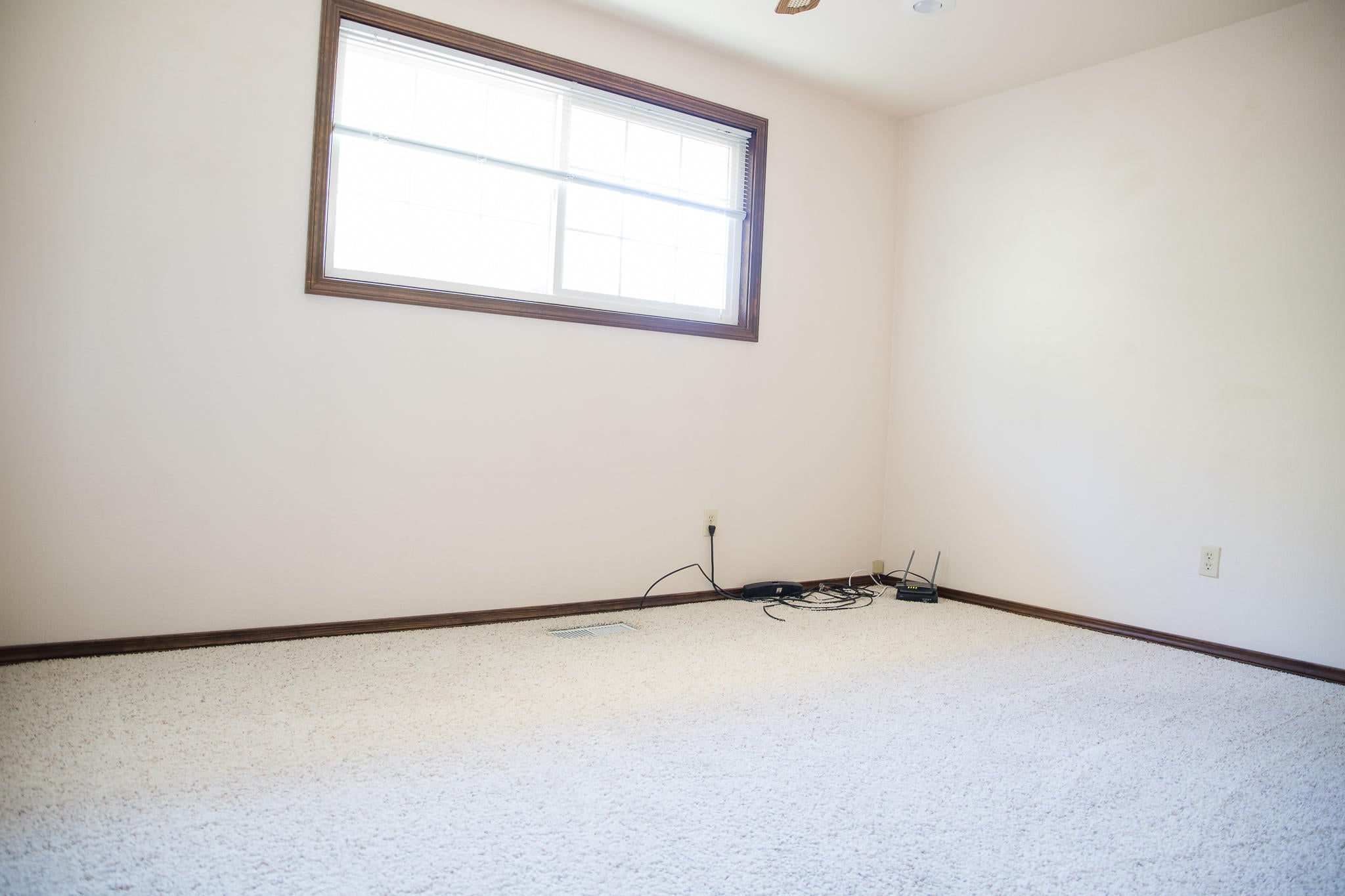 1992 Spring Street Medford, OR 97504 - Photo 17 of 37 Second bedroom