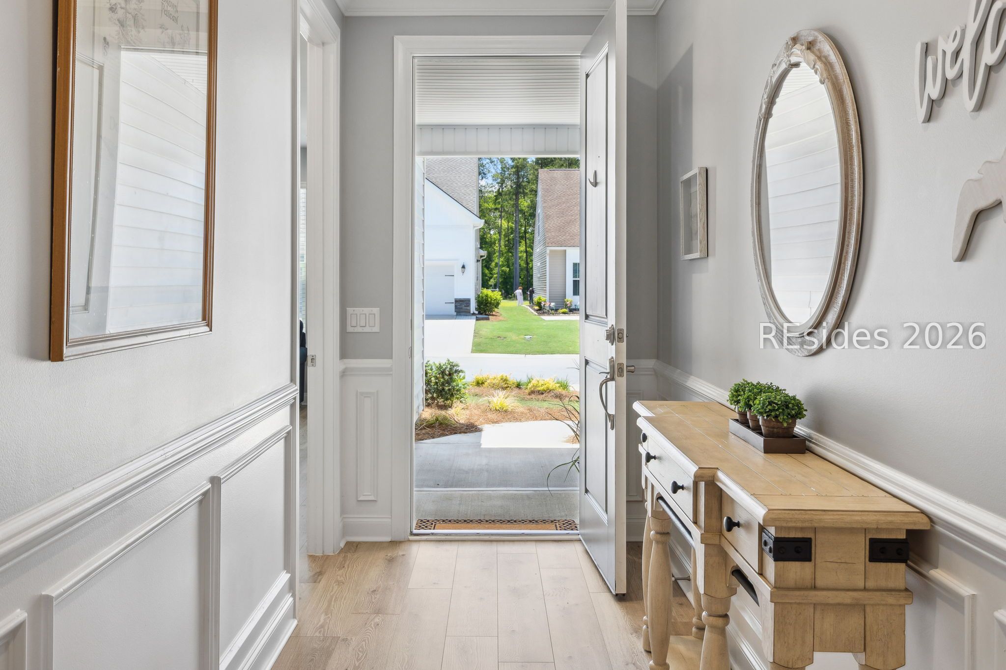 22 Jasmine Way Bluffton, SC 29909 - Photo 7 of 71 Front Hallway
