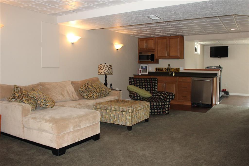 253 Field Club Circle McKees Rocks, PA 15136 - Photo 18 of 25