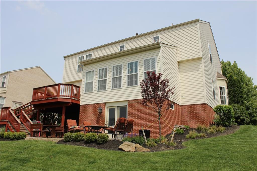 253 Field Club Circle McKees Rocks, PA 15136 - Photo 3 of 25