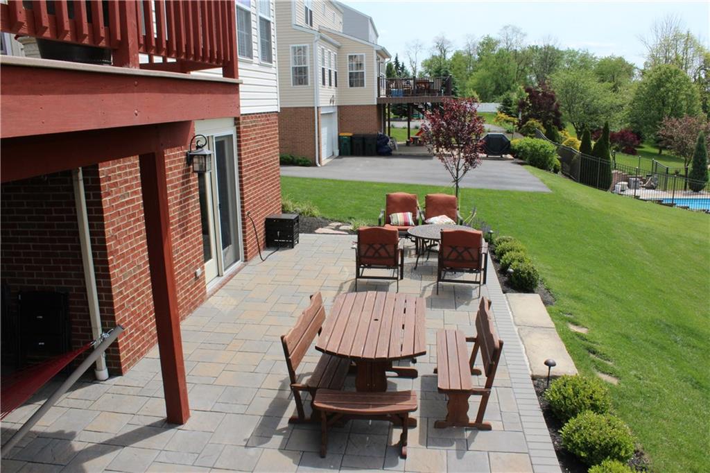 253 Field Club Circle McKees Rocks, PA 15136 - Photo 21 of 25