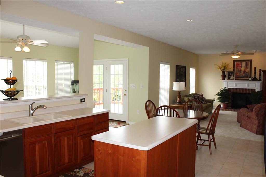 253 Field Club Circle McKees Rocks, PA 15136 - Photo 9 of 25