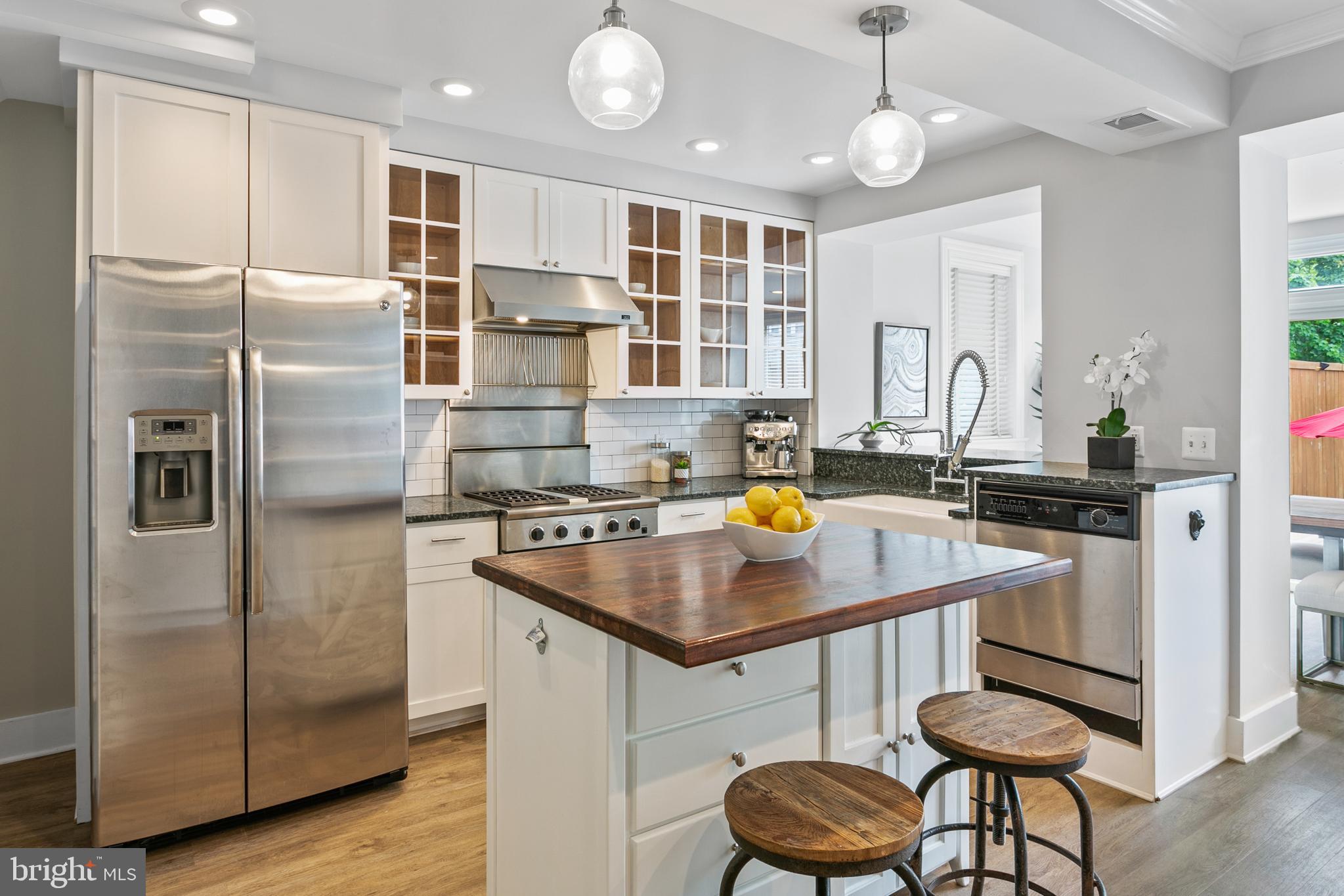 2424 Tunlaw Road Northwest Washington, DC 20007 - Photo 8 of 38 Gallery Image 8
