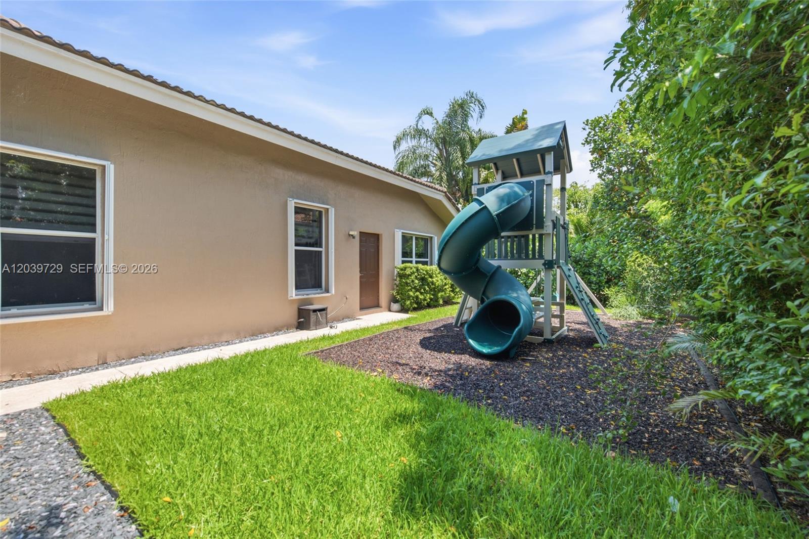 3725 Oak Ridge Lane Weston, FL 33331 - Photo 30 of 42