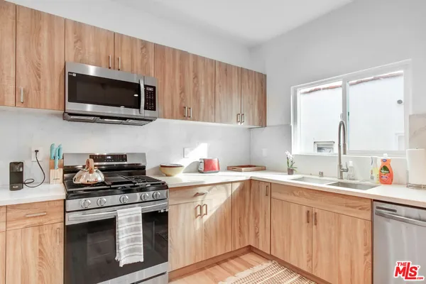 $5,500 | 434 North Ogden Drive, Unit 434 1/2, Los Angeles, CA 90036