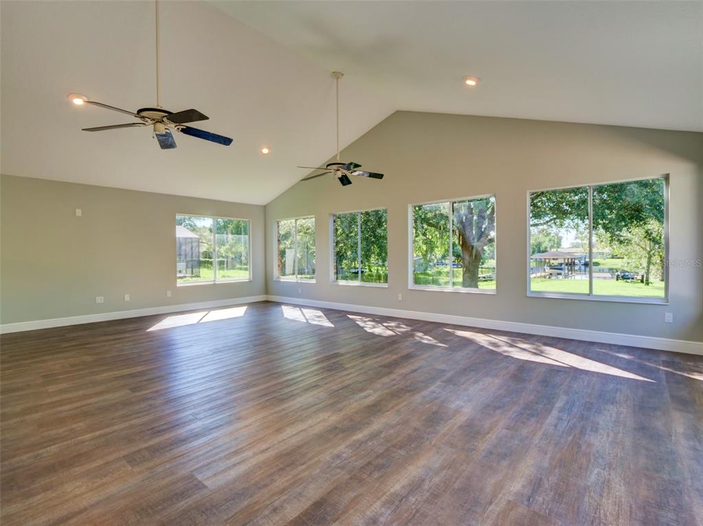237 Robin Road Altamonte Springs, FL 32701 - Photo 25 of 34 Gallery Image 25