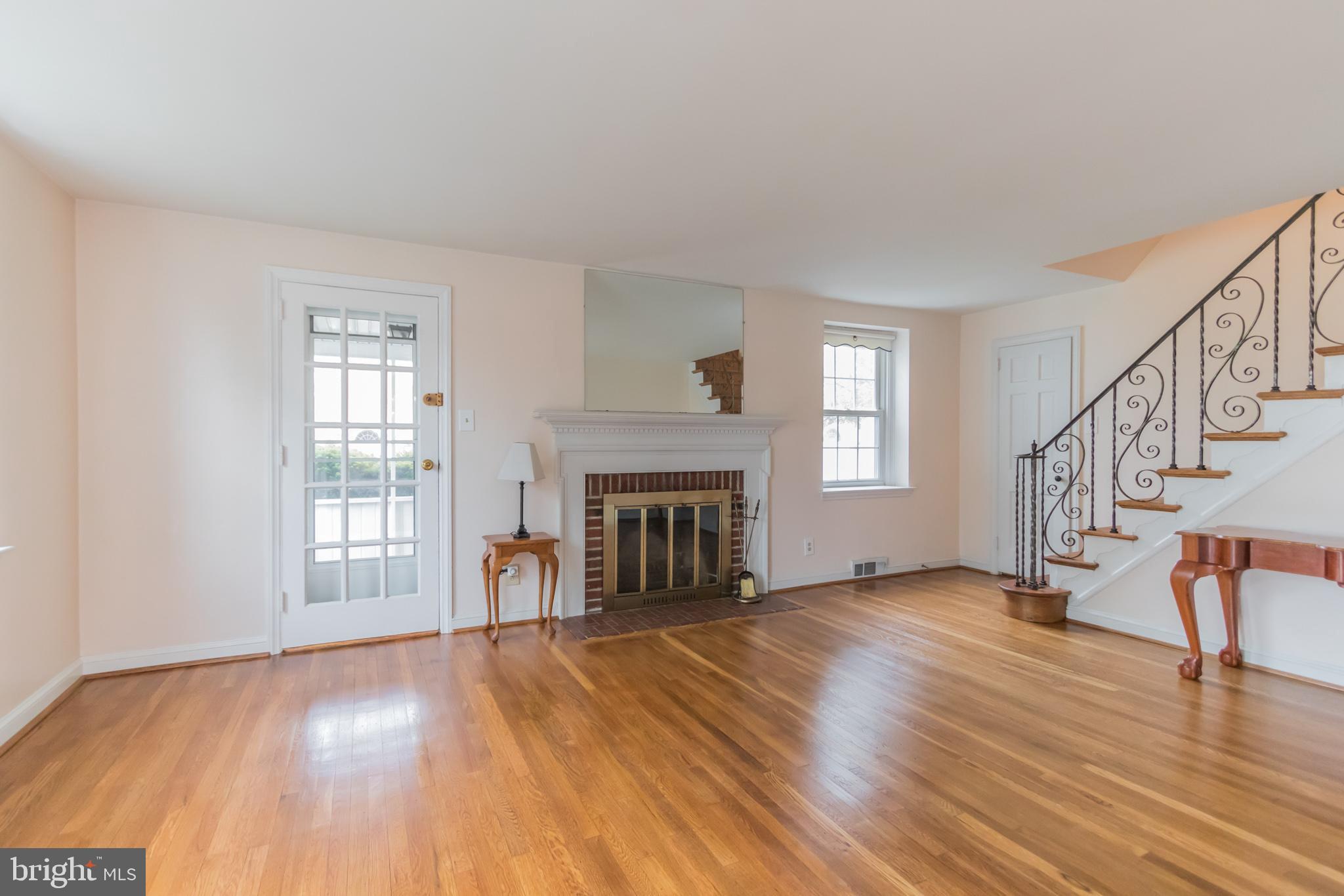 360 Lynbrooke Road Springfield, PA 19064 - Photo 3 of 28