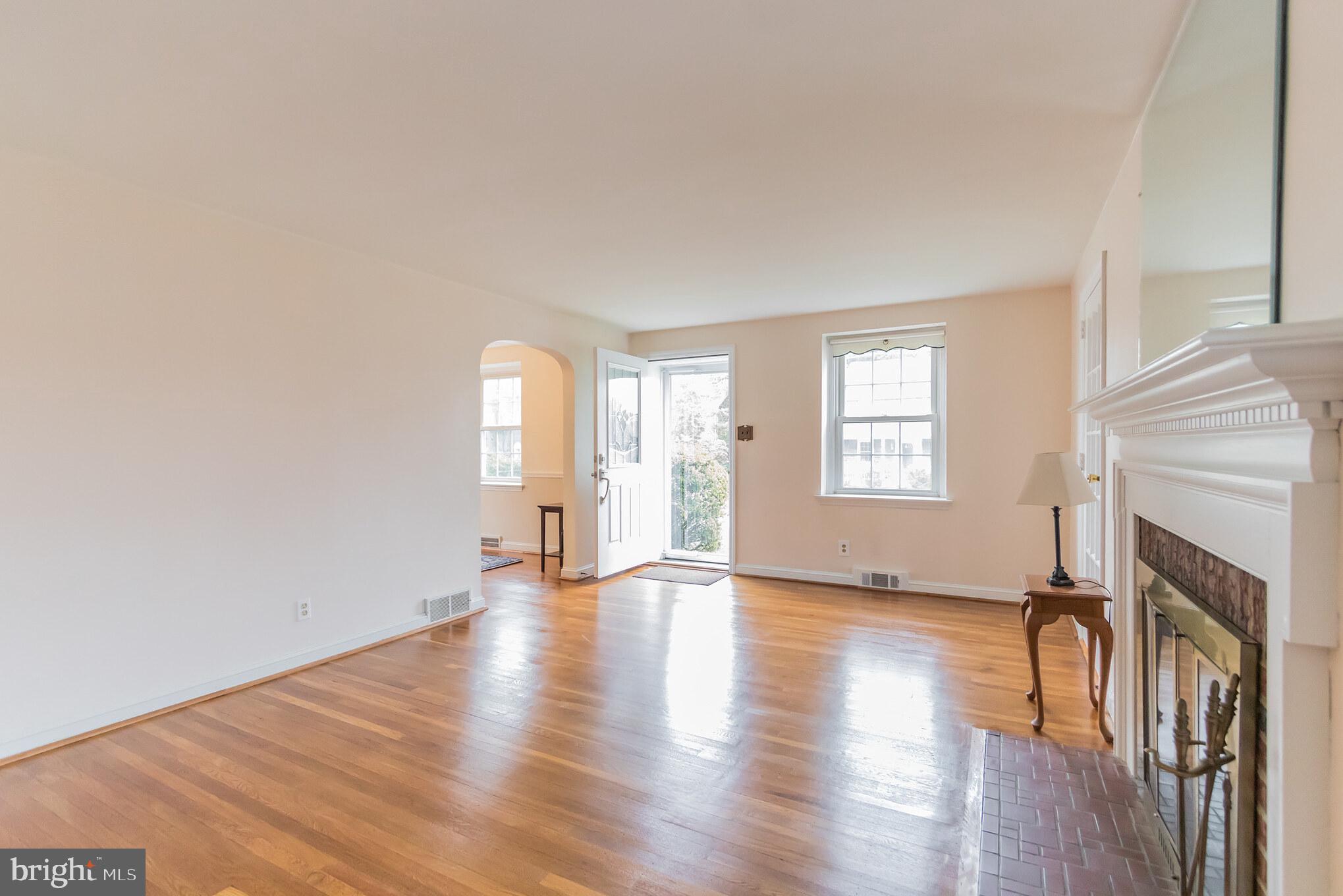360 Lynbrooke Road Springfield, PA 19064 - Photo 4 of 28