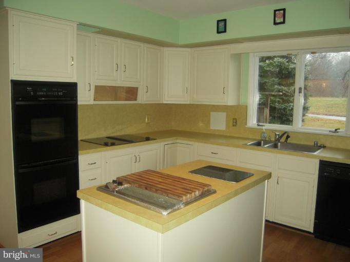 13801 Hess Mill Road Phoenix, MD 21131 - Photo 14 of 20 Kitchen
