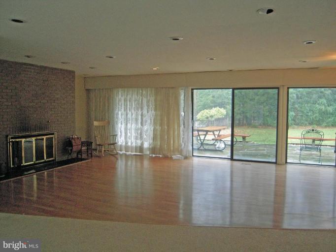 13801 Hess Mill Road Phoenix, MD 21131 - Photo 8 of 20 Great Room