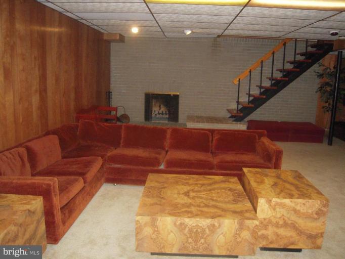 13801 Hess Mill Road Phoenix, MD 21131 - Photo 10 of 20 Recreation Room