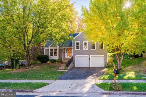 $825,000 | 3919 Bokel Drive, Chantilly, VA 20151