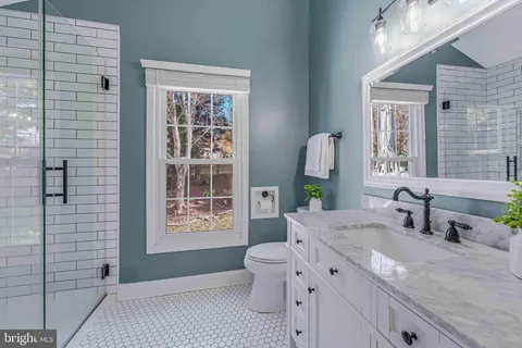 $825,000 | 3919 Bokel Drive, Chantilly, VA 20151