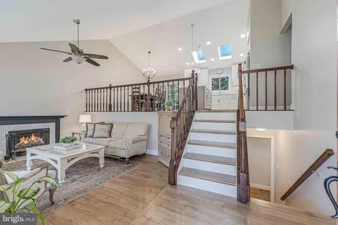 $825,000 | 3919 Bokel Drive, Chantilly, VA 20151