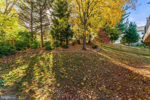 $825,000 | 3919 Bokel Drive, Chantilly, VA 20151