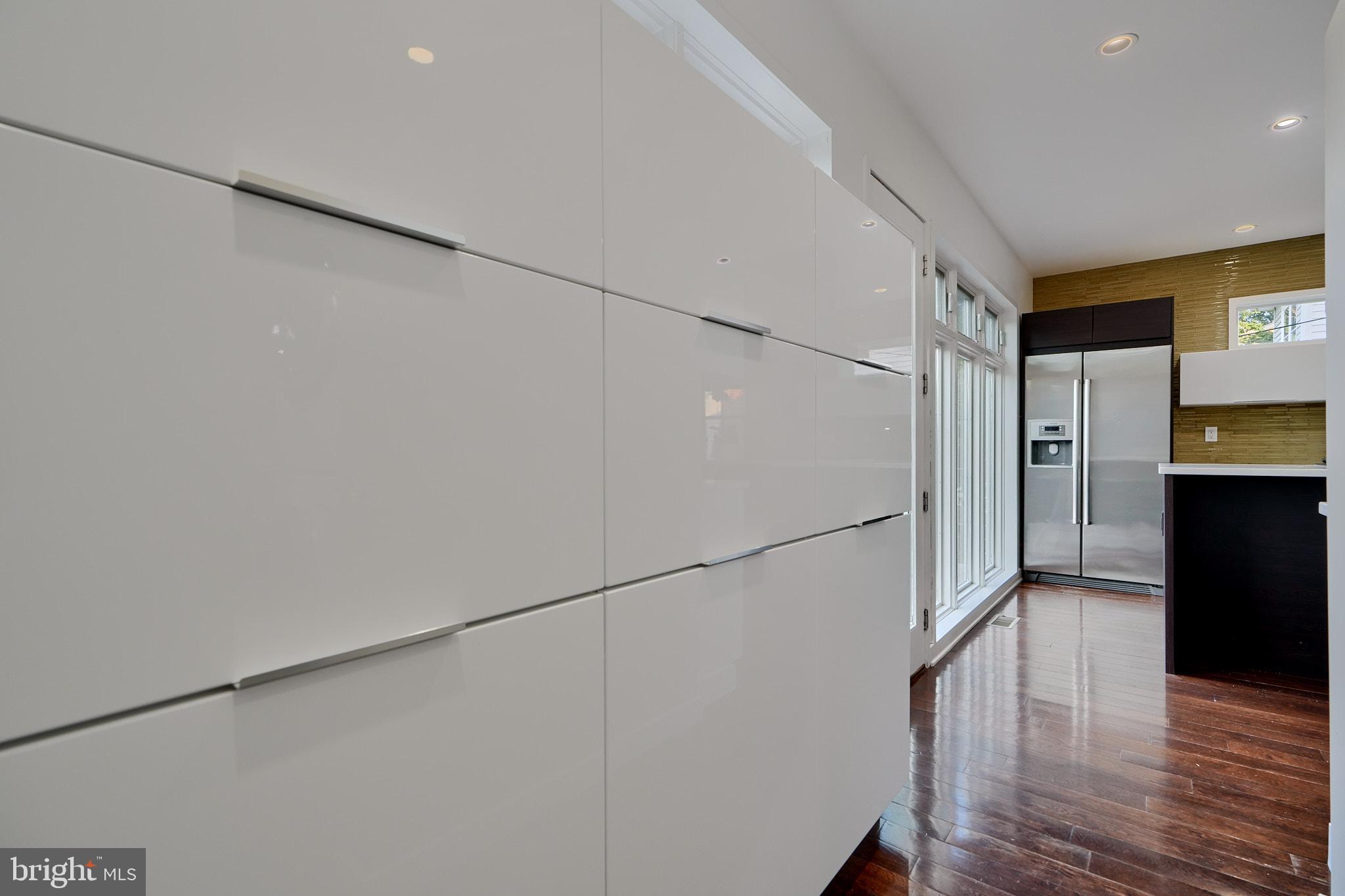 606 Murdock Road Baltimore, MD 21212 - Photo 23 of 60 Main Level Pantry