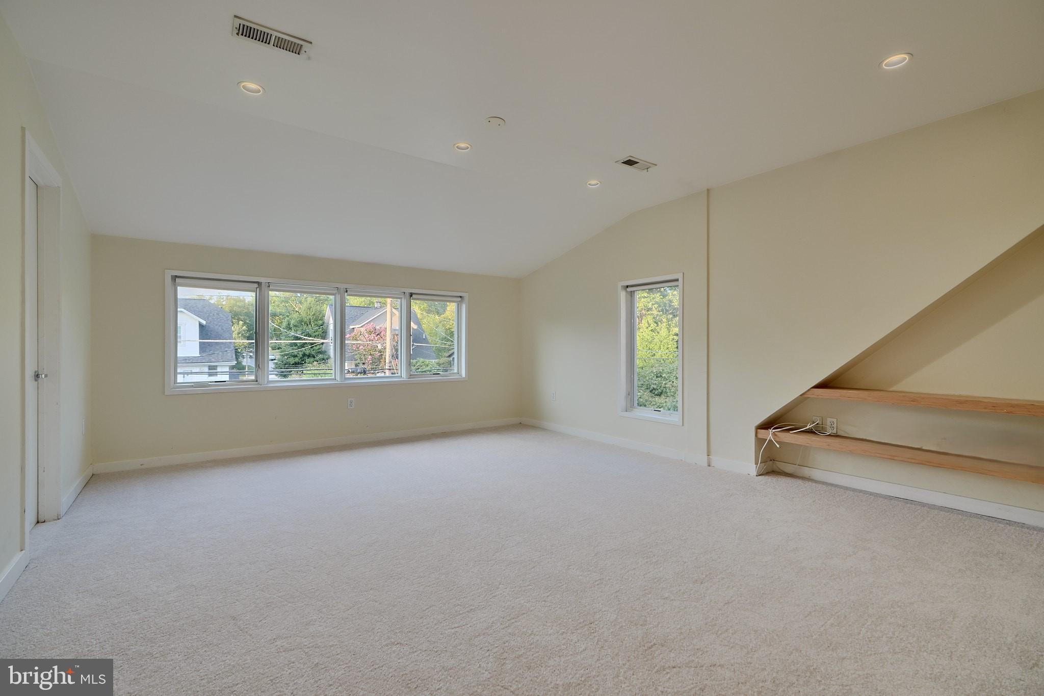606 Murdock Road Baltimore, MD 21212 - Photo 31 of 60 Upper Level Primary Bedroom