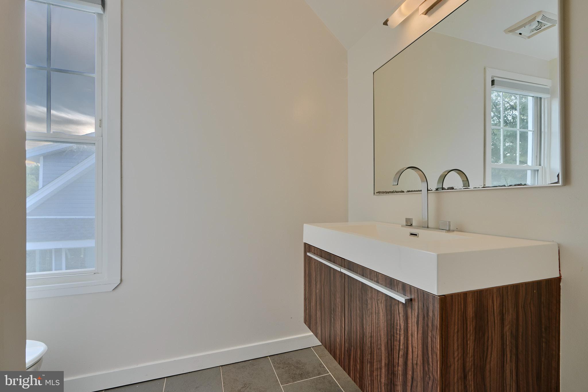 606 Murdock Road Baltimore, MD 21212 - Photo 44 of 60 Upper Level Hall Bath