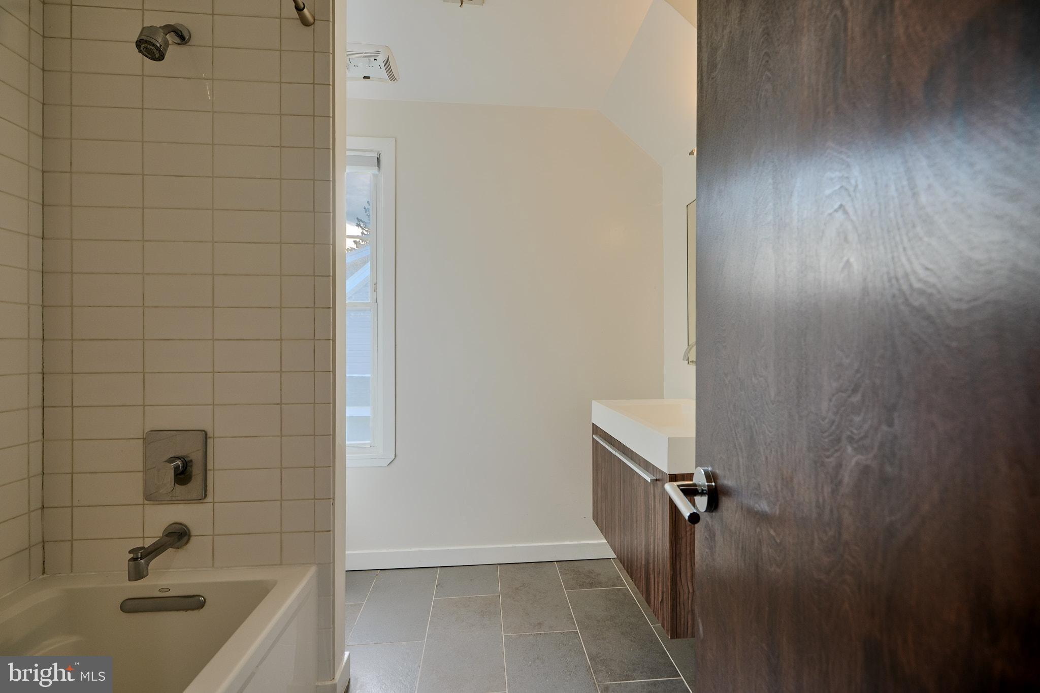 606 Murdock Road Baltimore, MD 21212 - Photo 46 of 60 Upper Level Hall Bath