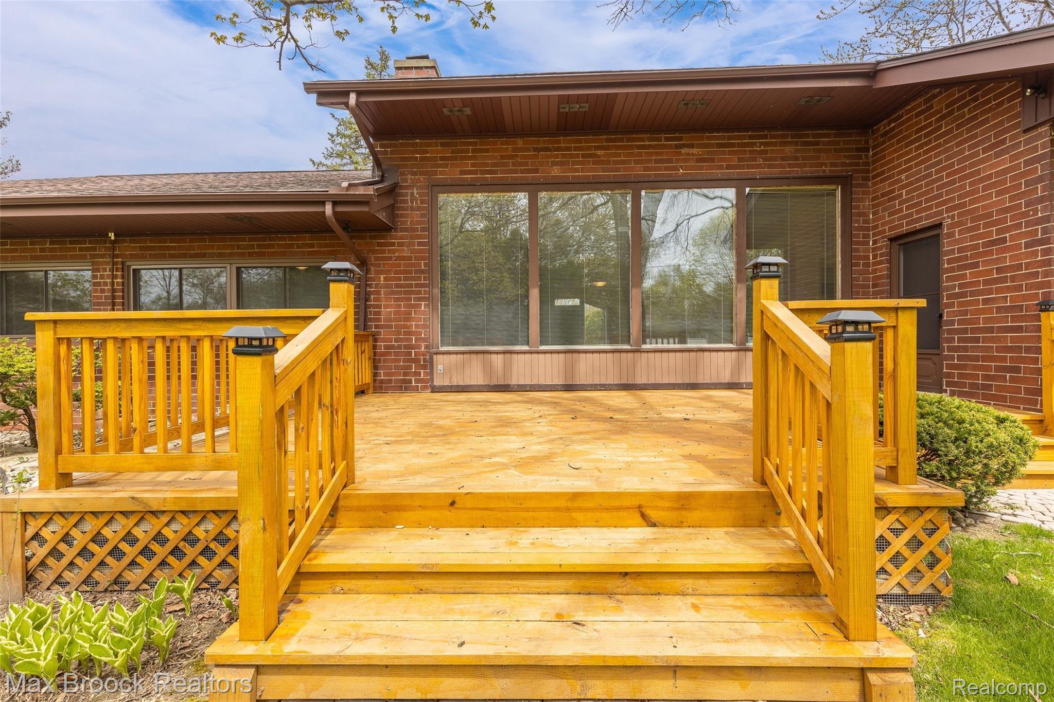 2355 West Wattles Road Troy, MI 48098 - Photo 15 of 53 2355 W Wattles-15.jpg