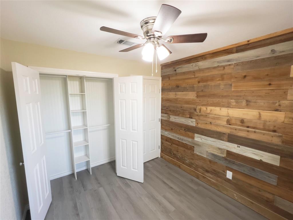 807 Crockett Street Midlothian, TX 76065 - Photo 11 of 27
