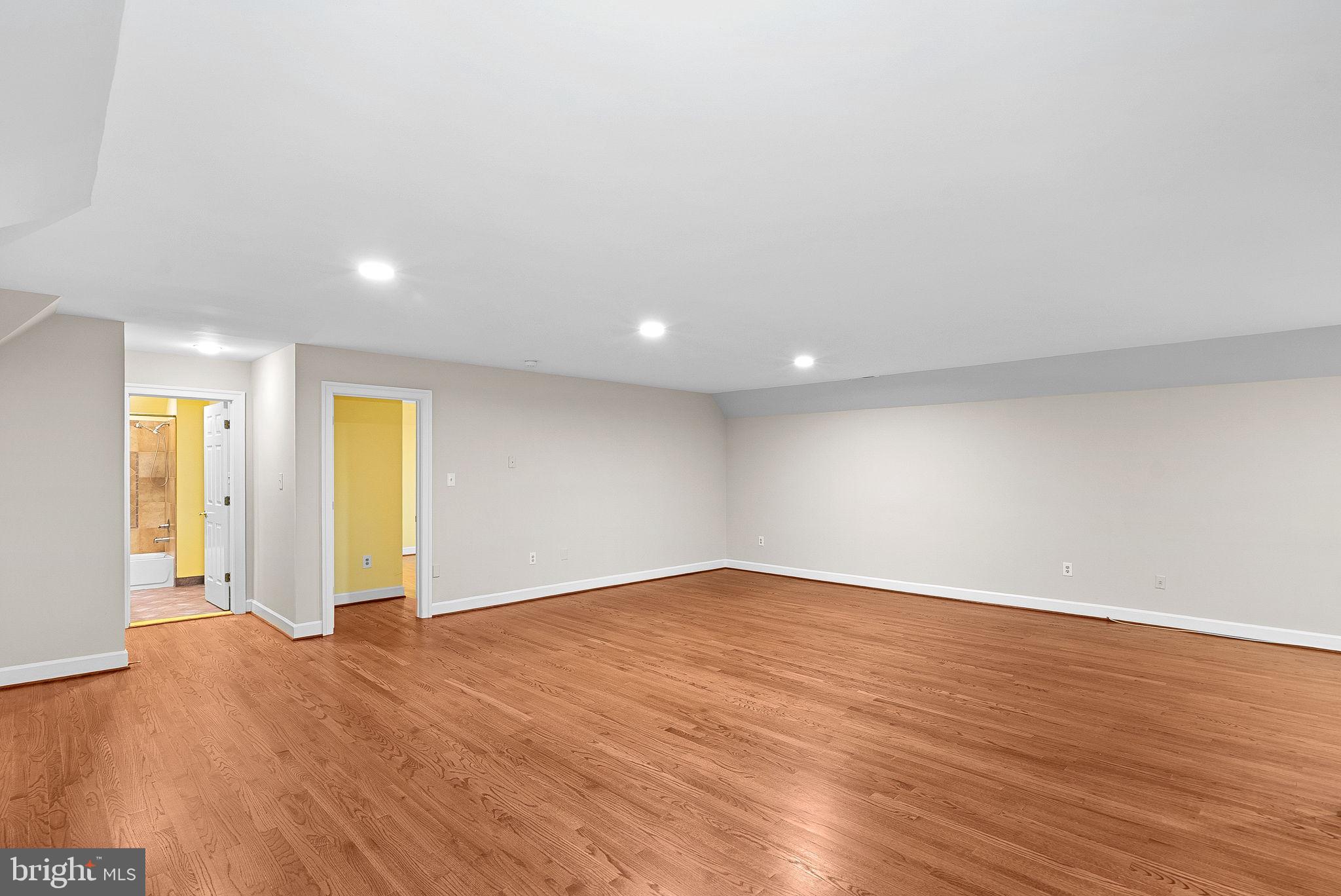 190 Falcon Ridge Road Great Falls, VA 22066 - Photo 60 of 122 Upper Level 2 Playroom