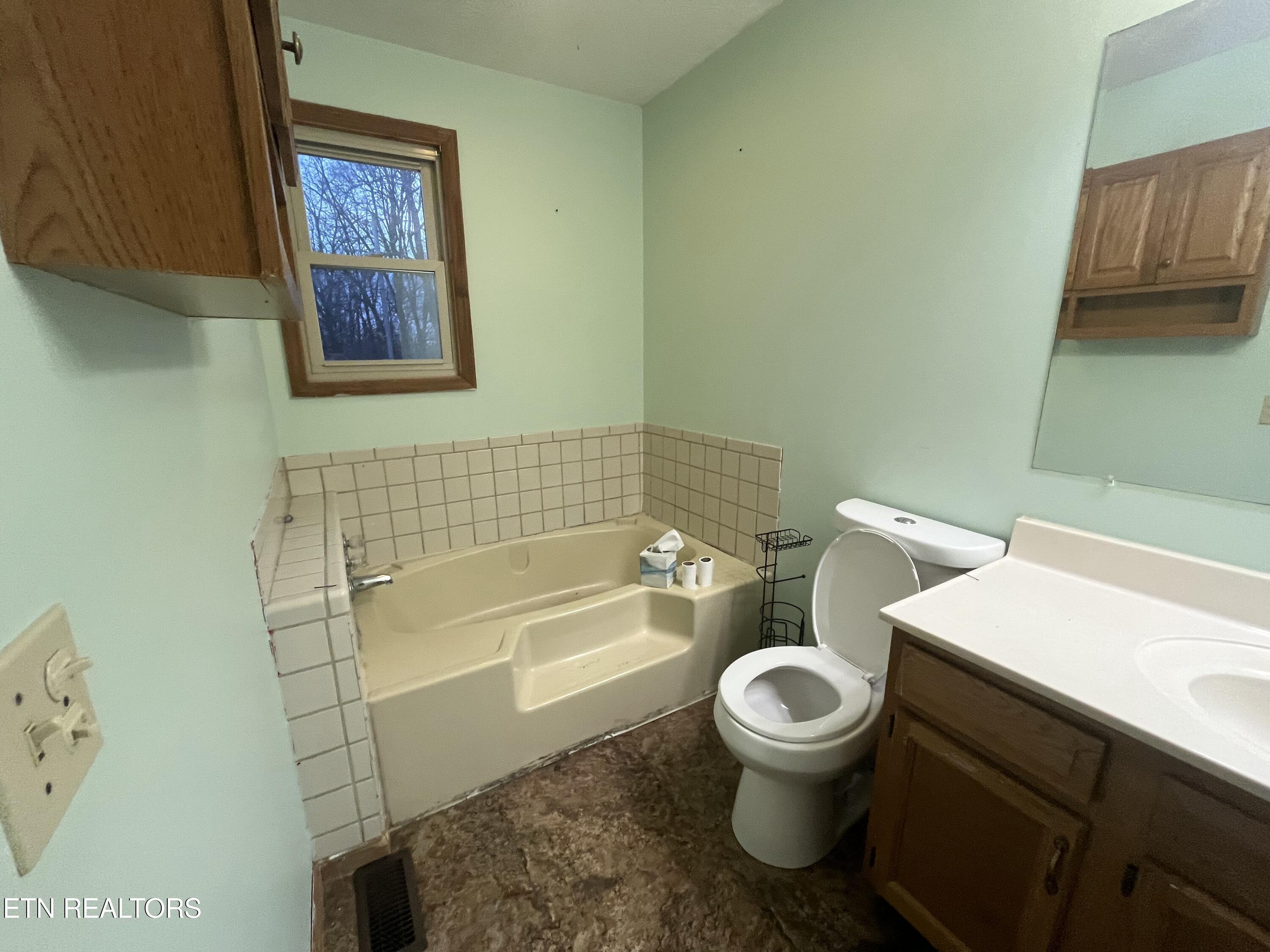 397 Whitaker Lane Tazewell, TN 37879 - Photo 28 of 46 IMG_5299