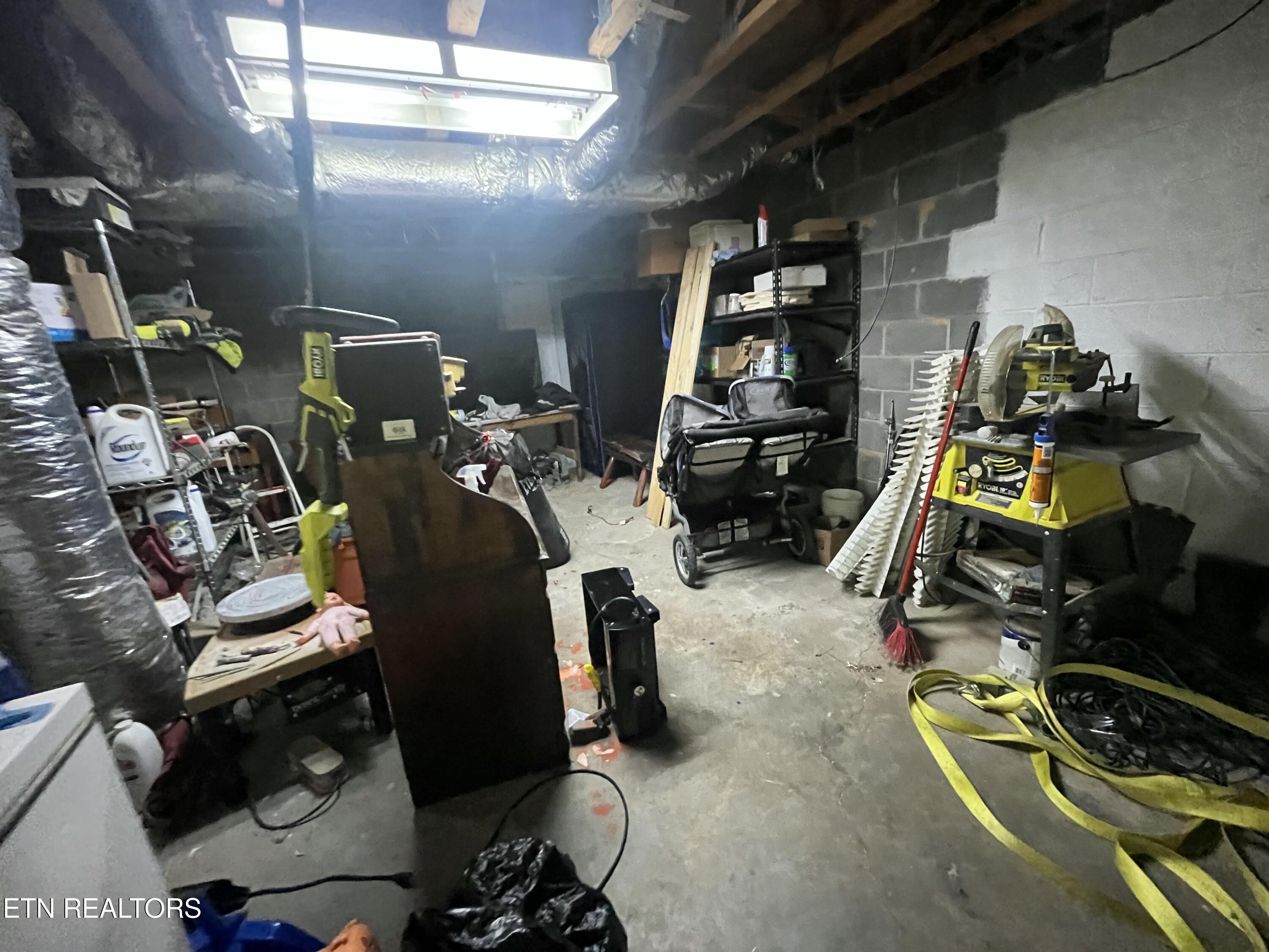 397 Whitaker Lane Tazewell, TN 37879 - Photo 32 of 46 IMG_5327